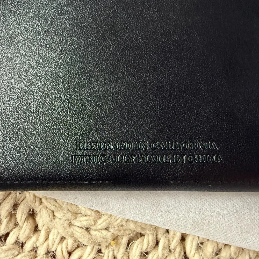 NEW Glass Ladder & Co Megan Black Vegan Leather Portfolio Organizer | Dustcover - Picture 10 of 16